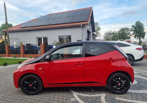 Toyota Aygo cena 33900 przebieg: 125960, rok produkcji 2017 z Przasnysz małe 379
